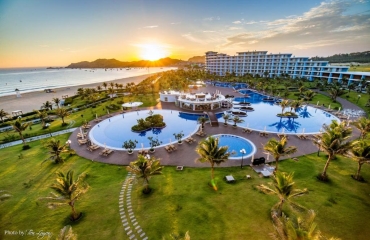 FLC Quy Nhon Beach & Golf Resort 5*