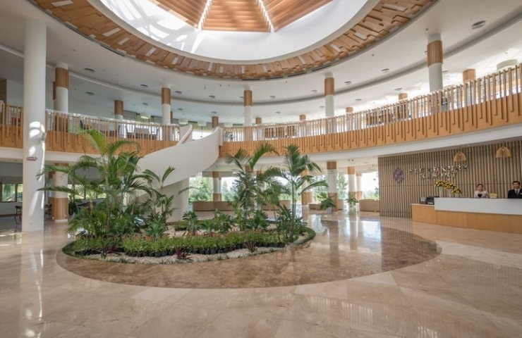 FLC Quy Nhon Beach & Golf Resort 5*