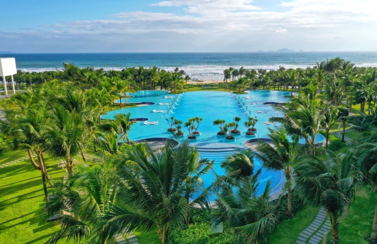 The Empyrean Cam Ranh Beach Resort 5*